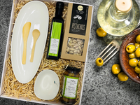 Entertainer’s Delight Hamper